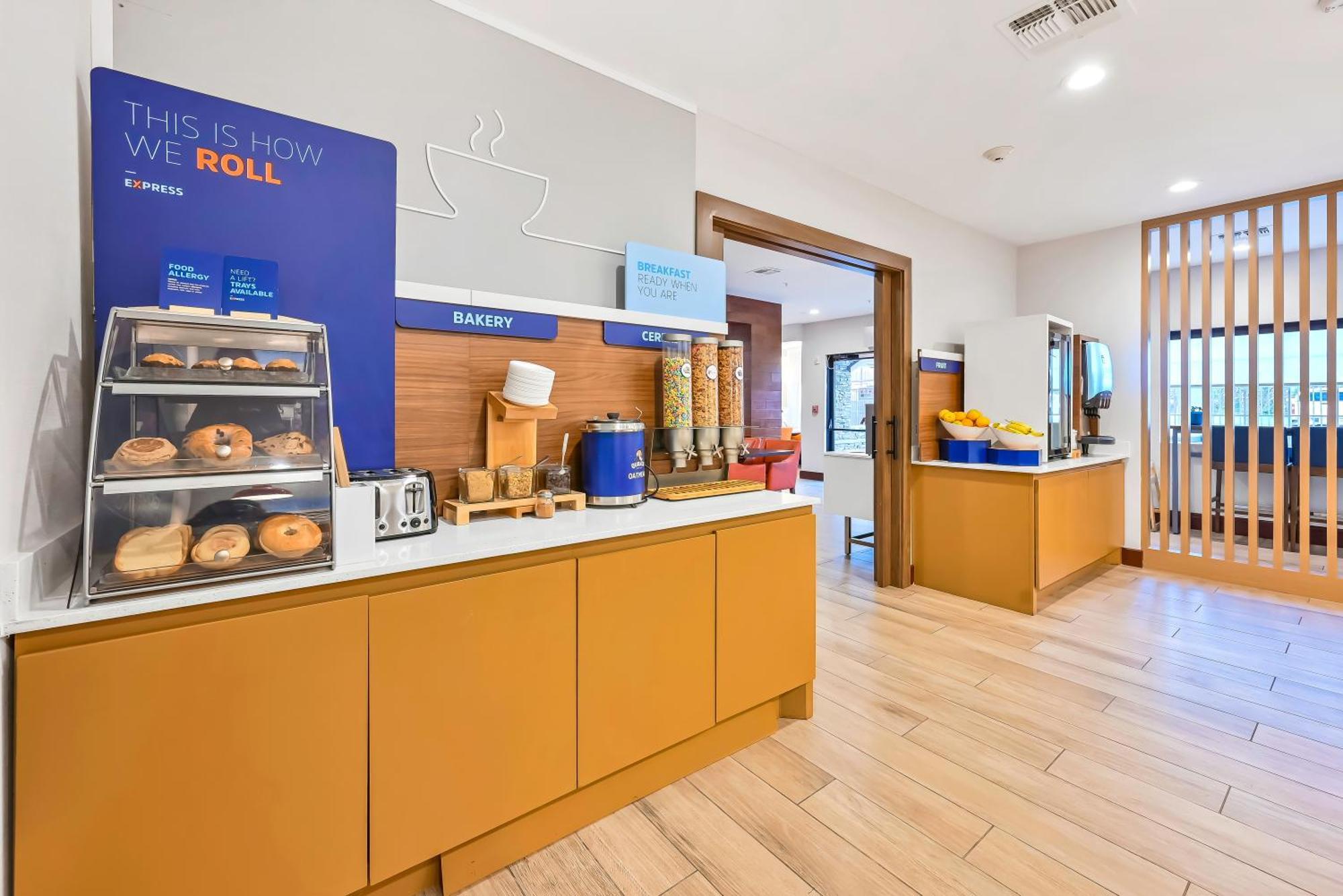 Holiday Inn Express Palestine By Ihg Екстер'єр фото